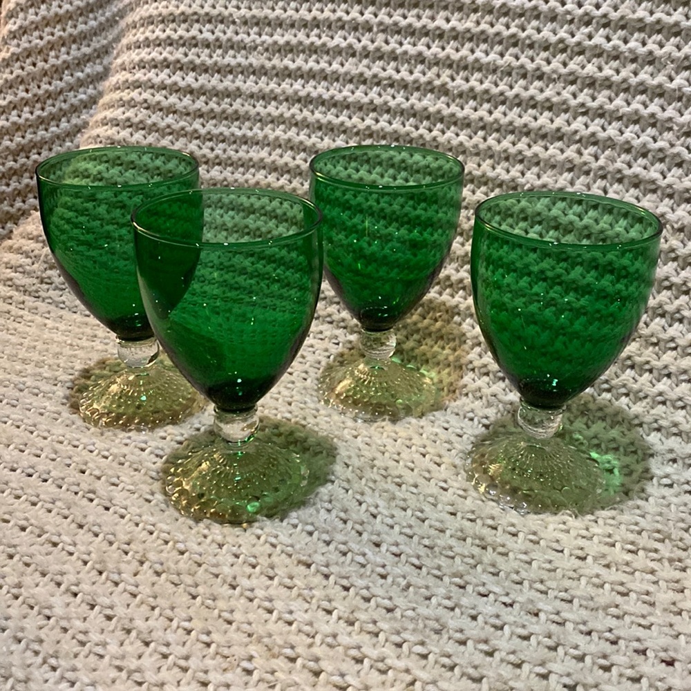 Vintage 1940s emerald green goblets